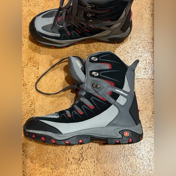 Swiss Gear Hiking Boots Men’s Size  8 Athletic Boots Thinsulate Insulation - Picture 8 of 16